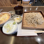 満留賀 - 小親子丼セット　1050円