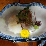 川蝉 - 刺身盛り合わせ（いさき、たいら貝、ひらまさ、鯛）201306