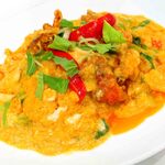 Stir-fried soft shell crab with fluffy egg curry