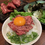 Koube Bifuyakiniku O Katora - 