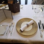 シャトー　ラ・パルム・ドール - テーブルセットアップ状況