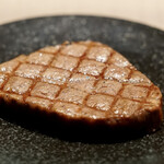 うし松 - 厳選タレ焼肉二種盛り合わせ