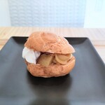 Imonoya - 焼き芋のシュークリーム