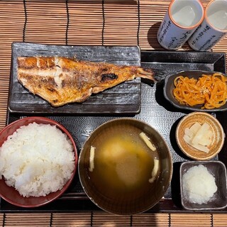 しんぱち食堂_2