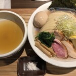 鴨出汁中華蕎麦 麺屋yoshiki - 貝汁昆布水と名古屋コーチンの細つけ麺