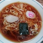 満来 - ラーメン並250円。