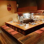 焼き鳥 てんぐ屋敷桃太楼 - 店内