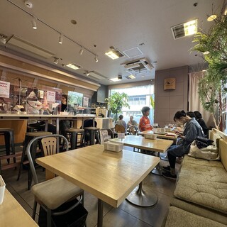 nomuno coffee &wine library_2