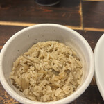 ラーメン専門店 徳川町 如水 - 鶏とごぼうの炊き込みご飯