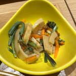 Chawan - ジューシー大葉おろしハンバーグ デリ小鉢2アップ 野菜の和え物