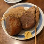 かぶら屋 - 黒おでん　大根、白滝、はんぺん、じゃがいも