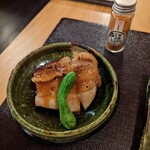 蕎麦おさめ - 本日の一品②「鶏もも肉の醤油麹焼き」