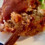 あおもり万華堂 - たかきびのハンバーグ、ソイミートやひき肉のそれよりやわいけど、味付けが本物ぽいですミャ