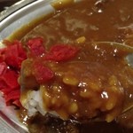 カレーのチャンピオン イオンモール久御山店 - 濃厚なルー。学食の煮詰まったカレーを思い出した。