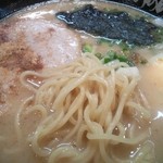 Raamen Kagetsu Arashi - 中細ウェーブ麺とダブルスープ