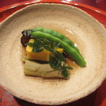 草喰 なかひがし - いたどり、いんげん、賀茂茄子、カボチャの生麩の炊き合せ