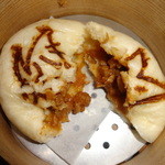 チャイニーズレスト彩華 - 中身は若鶏の肉味噌