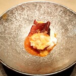 照寿司 - タコに卵黄と雲丹ソース