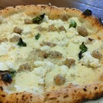 ピッツェリア・ゴンザ - 塩豚と酪恵舎のリコッタチーズとモッツァレラチーズ