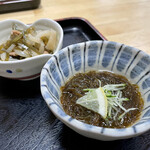 奥武島海産物食堂 - 南城市特産のもずく、クーブイリチー