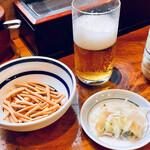 江戸堀 木田 讃岐うどん - 揚げうどん、漬物、瓶ビール