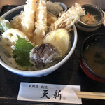天婦羅割烹 天新 - えび野菜天丼　1,280円