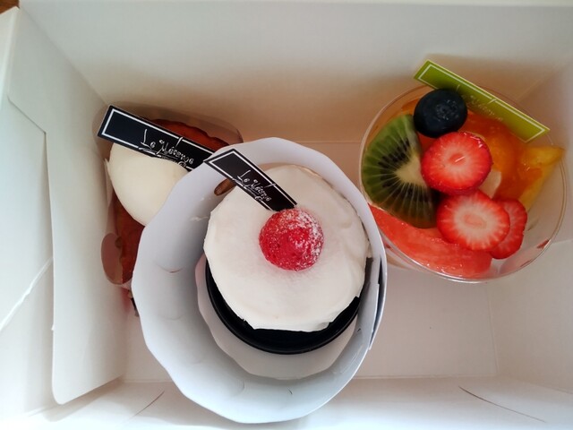 鶴岡の人気ケーキ店『ル・メランジュ』- 手作りスイーツとくつろぎ空間