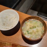 Akashi Yakiniku Morishin - ランチセットのご飯(小)と玉子スープ