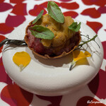 プチレストラン ブーケ・ド・フランス - 大間の本鮪のカマトロのタルタルと下北の生海胆のタルト