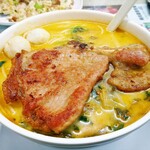 榮泰美食坊 - 酸辣米線