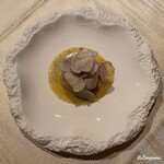 プチレストラン ブーケ・ド・フランス - 帆立貝柱とトリュフのミルフィーユ仕立のパートフィロ包み焼 ソースブールブラン