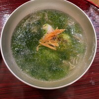 おかもと - お椀　白あまだい、冬瓜、クチコ、じゅんさい　あおさのりの仕立て