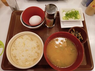 すき家 - 納豆たまかけ定食（ご飯ミニ、とん汁変更）