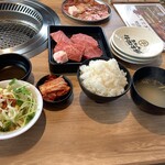きっちゃん牛肉本舗 - 加賀屋カイノミ150g＋定食セット