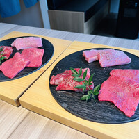 柳橋焼にく わにく - 神戸ビーフ３種