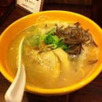 博多新風 博多デイトス店 - 豚骨ラーメン