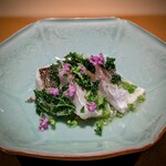 日本料理FUJI - 身厚のカマスは、泳がせたまま港に運び、サスエ前田さんの手で仕立てられた見事な一品。こんなカマス、食べたことがありません。胡瓜のソースが夏の香りで素敵。