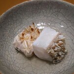 日本料理FUJI - 火入れが神業です。しっとり滑らかな舌触り。掛けてあるのは、甘鯛の骨のお出汁です