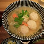 Donabe Dakigohan Nakayoshi - 鶏つくねとレタスのスープ炊き