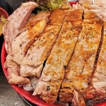 爆丼屋 - 爆盛り！ステーキ丼