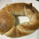 Bagel que-veau - 「ペッパーサラミ」はペッパーがたっぷり！！