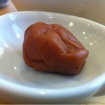 そば処 赤星 - 梅干し