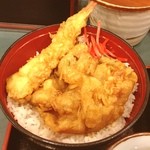 小諸そば - 天丼のアップ。海老天とかきあげが載っています。