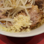 ラーメン二郎 - ニンニク少し