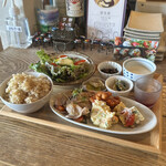 G831 Natural Kitchen & Cafe - 