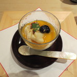 帰燕 - 妻は今回もピスタチオのババロア。上にはマンゴーソース。