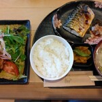 和食事処かわしま - 焼魚とチキン南蛮