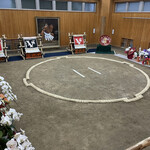 ちゃんこ千代の富士 - 土俵が緊張感MAXにいざないます