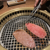 和牛とタン 焼肉 とみ 新橋本店 - 