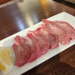 Taishuu Yakiniku Horumon Yottoko - 